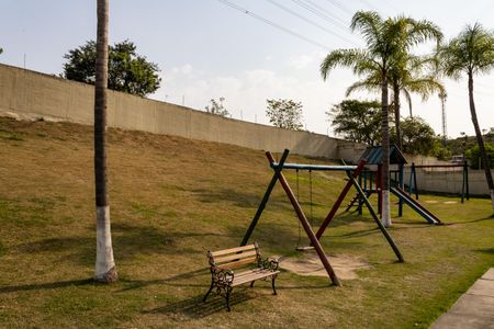 Apartamento para alugar com 45m², 2 quartos e 1 vaga Apartamento para alugar com 45m², 2 quartos e 1 vagaÁrea comum - Playground