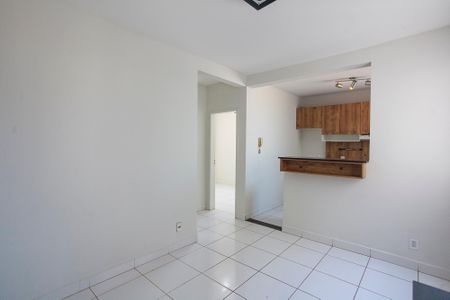 Sala de apartamento para alugar com 2 quartos, 49m² em Gávea, Uberlândia