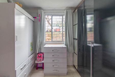 Quarto 2 de apartamento para alugar com 2 quartos, 48m² em Vila Nova, Porto Alegre