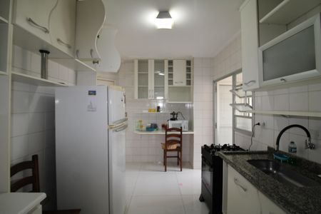 Apartamento à venda com 96m², 3 quartos e 2 vagasCozinha