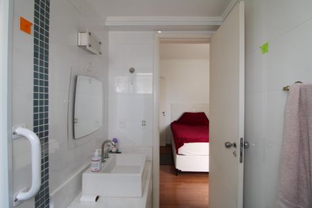 Apartamento à venda com 96m², 3 quartos e 2 vagasBanheiro da Suíte