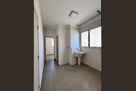 Apartamento para alugar com 137m², 4 quartos e 3 vagas Apartamento para alugar com 137m², 4 quartos e 3 vagasÁrea de Serviço