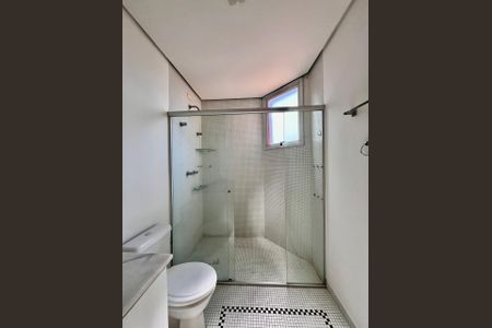 Apartamento para alugar com 137m², 4 quartos e 3 vagas Apartamento para alugar com 137m², 4 quartos e 3 vagasBanheiro da Suíte 1