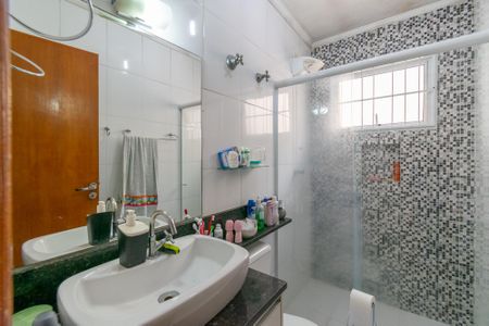 Casa à venda com 150m², 3 quartos e 2 vagas Casa à venda com 150m², 3 quartos e 2 vagasBanheiro Social