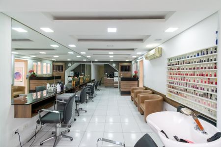 Casa à venda com 150m², 3 quartos e 2 vagas Casa à venda com 150m², 3 quartos e 2 vagasSalão