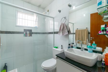 Casa à venda com 150m², 3 quartos e 2 vagas Casa à venda com 150m², 3 quartos e 2 vagasBanheiro da Suíte