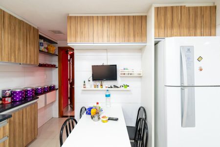 Casa à venda com 150m², 3 quartos e 2 vagas Casa à venda com 150m², 3 quartos e 2 vagasCozinha