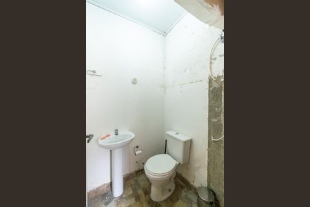 Casa à venda com 150m², 3 quartos e 2 vagas Casa à venda com 150m², 3 quartos e 2 vagasBanheiro de Serviço