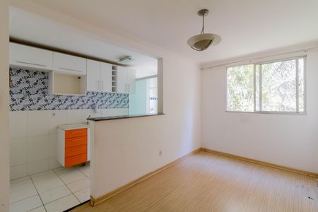 Sala de apartamento para alugar com 2 quartos, 45m² em Centro, Guarulhos