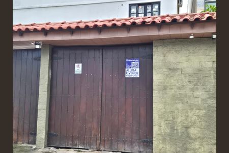 Casa à venda com 140m², 3 quartos e 1 vagaPlaca