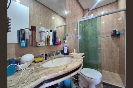 Casa à venda com 140m², 3 quartos e 1 vagaBanheiro da Suíte 1