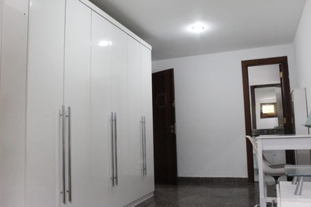 Casa de condomínio para alugar com 265m², 3 quartos e 3 vagasSuíte 3