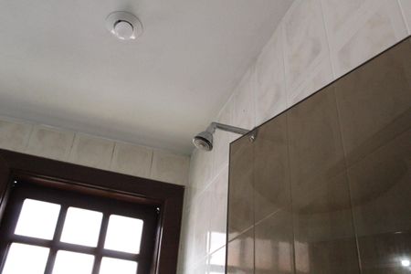 Casa de condomínio para alugar com 265m², 3 quartos e 3 vagasBanheiro da Suíte 1