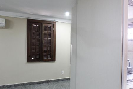 Casa de condomínio para alugar com 265m², 3 quartos e 3 vagasSuíte 1