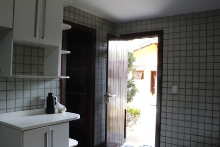 Casa de condomínio para alugar com 265m², 3 quartos e 3 vagasCozinha