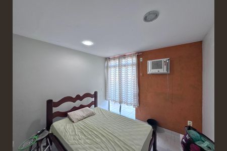 Apartamento à venda com 209m², 3 quartos e 3 vagas Apartamento à venda com 209m², 3 quartos e 3 vagasQuarto