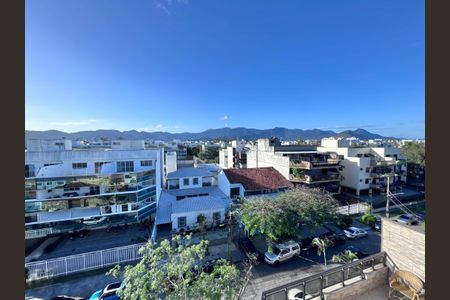Apartamento à venda com 209m², 3 quartos e 3 vagas Apartamento à venda com 209m², 3 quartos e 3 vagasTerraço