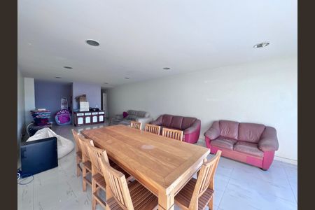 Apartamento à venda com 209m², 3 quartos e 3 vagas Apartamento à venda com 209m², 3 quartos e 3 vagasSala