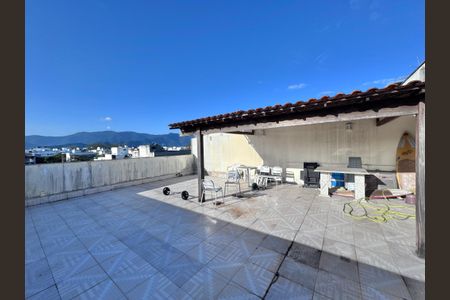 Apartamento à venda com 209m², 3 quartos e 3 vagas Apartamento à venda com 209m², 3 quartos e 3 vagasTerraço