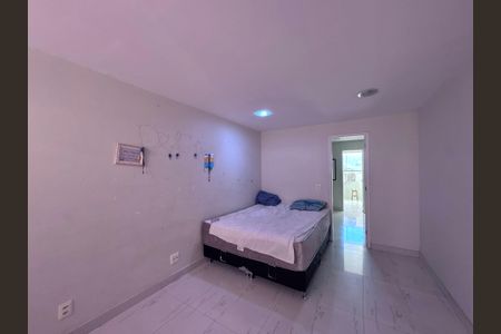 Apartamento à venda com 209m², 3 quartos e 3 vagas Apartamento à venda com 209m², 3 quartos e 3 vagasSuíte 2