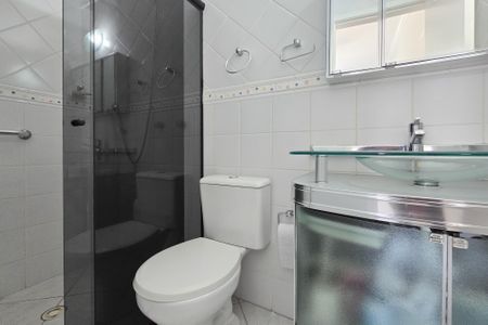 Apartamento à venda com 68m², 3 quartos e 2 vagas Apartamento à venda com 68m², 3 quartos e 2 vagasBanheiro - Suíte