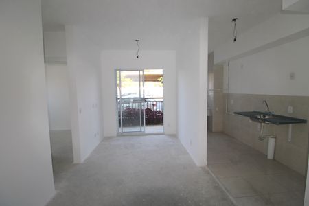 Sala de apartamento à venda com 2 quartos, 48m² em Del Castilho, Rio de Janeiro