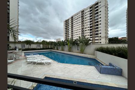 Apartamento à venda com 48m², 2 quartos e sem vagaÁrea comum - Piscina