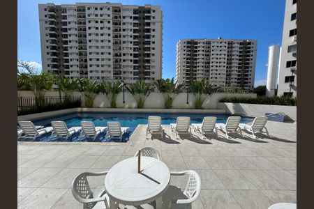 Apartamento à venda com 48m², 2 quartos e sem vagaÁrea comum - Piscina