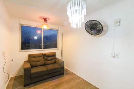 Sala de casa de condomínio para alugar com 2 quartos, 43m² em Mato Grande, Canoas