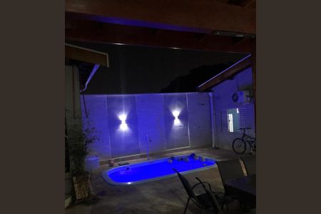 Casa à venda com 180m², 4 quartos e sem vaga