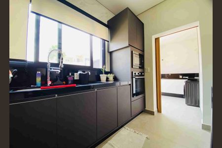 Casa à venda com 302m², 4 quartos e 2 vagas