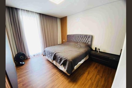 Casa à venda com 302m², 4 quartos e 2 vagas