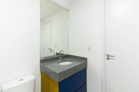 Banheiro de kitnet/studio à venda com 1 quarto, 48m² em Perdizes, São Paulo