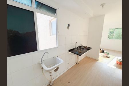 Apartamento para alugar com 50m², 2 quartos e 1 vaga Apartamento para alugar com 50m², 2 quartos e 1 vagaCozinha e Área de Serviço