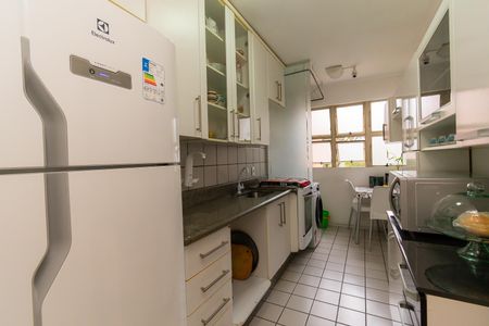Apartamento à venda com 65m², 2 quartos e 1 vaga Apartamento à venda com 65m², 2 quartos e 1 vagaCozinha