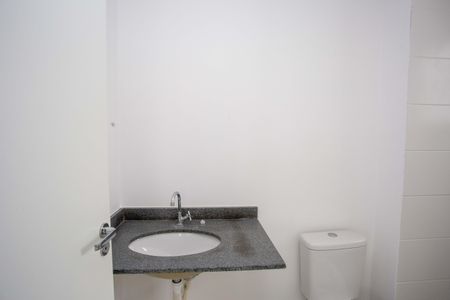Banheiro de apartamento à venda com 1 quarto, 42m² em Centro, Diadema