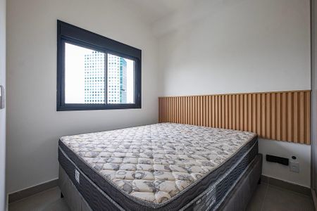 Suíte de apartamento para alugar com 1 quarto, 24m² em Pinheiros, São Paulo