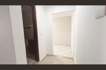 Corredor de casa para alugar com 2 quartos, 65m² em Vila Amalia (zona Norte), São Paulo