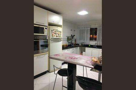 Casa à venda com 3 quartos, 288m² em Vila Dora, Santo André
