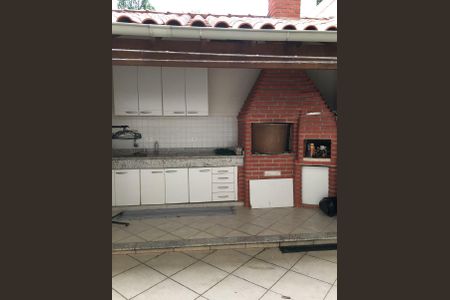 Casa à venda com 3 quartos, 288m² em Vila Dora, Santo André