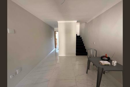 Casa à venda com 135m², 3 quartos e 2 vagas