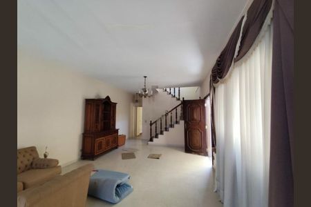 Casa à venda com 3 quartos, 140m² em Jardim das Vertentes, São Paulo
