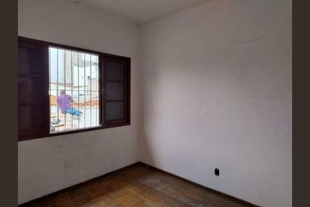 Casa à venda com 121m², 2 quartos e 2 vagas