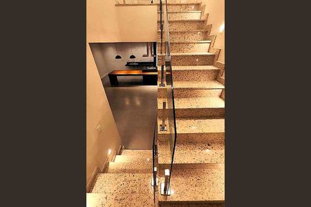 Casa de condomínio à venda com 300m², 4 quartos e 2 vagas