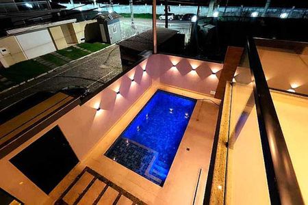 Casa de condomínio à venda com 300m², 4 quartos e 2 vagas