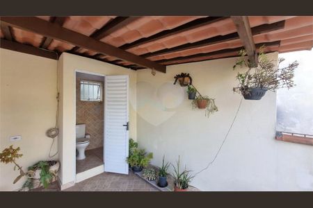 Casa à venda com 67m², 3 quartos e 2 vagas