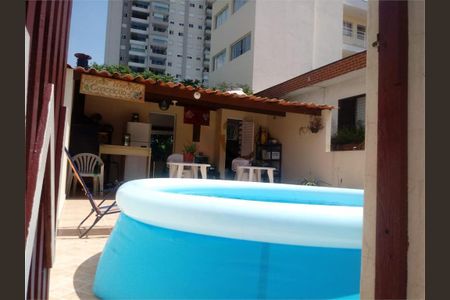 Casa à venda com 67m², 3 quartos e 2 vagas