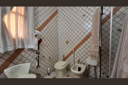 Apartamento à venda com 170m², 4 quartos e 1 vaga Apartamento à venda com 170m², 4 quartos e 1 vagaBanheiro da suíte