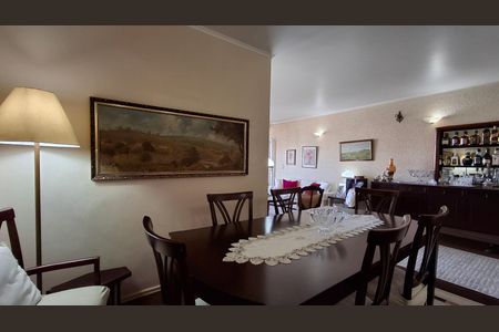 Apartamento à venda com 170m², 4 quartos e 1 vaga Apartamento à venda com 170m², 4 quartos e 1 vagaSala