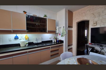 Apartamento à venda com 170m², 4 quartos e 1 vaga Apartamento à venda com 170m², 4 quartos e 1 vagaCozinha